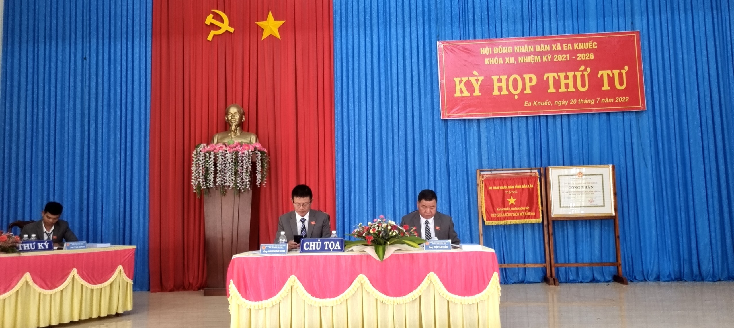 Họp HĐND 1